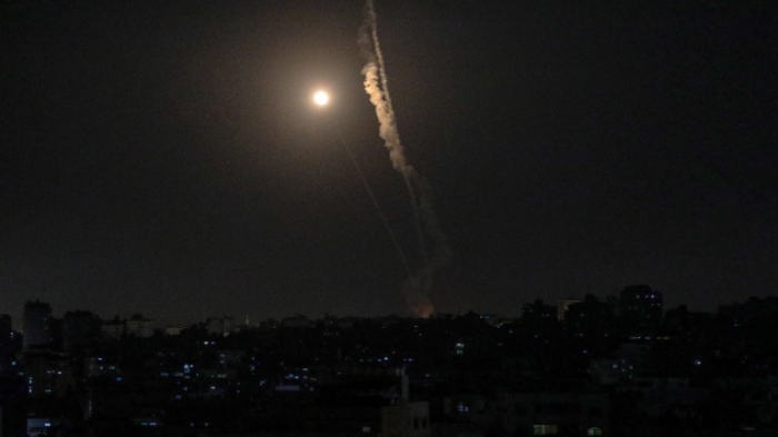 Израел изстреля ракети срещу Дамаск, двама загинаха